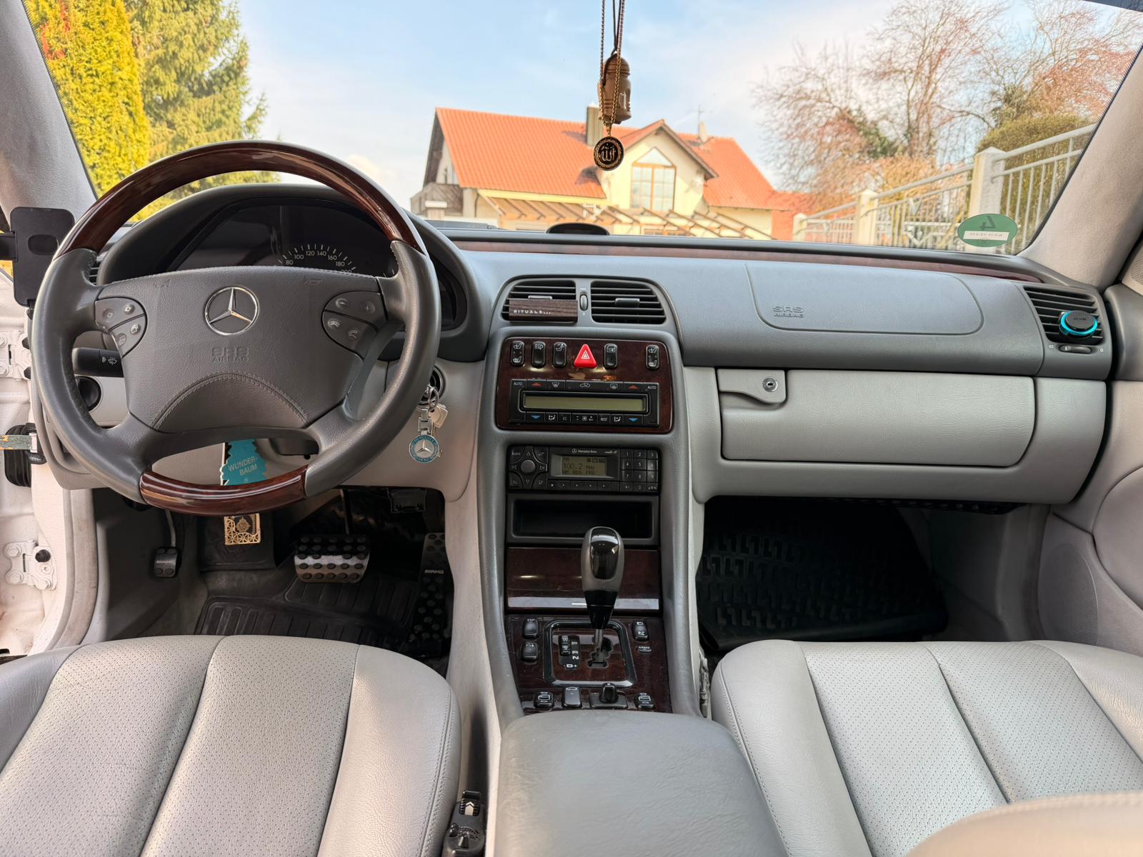 Mercedes-Benz CLK 430 ELEGANCE - Image 10