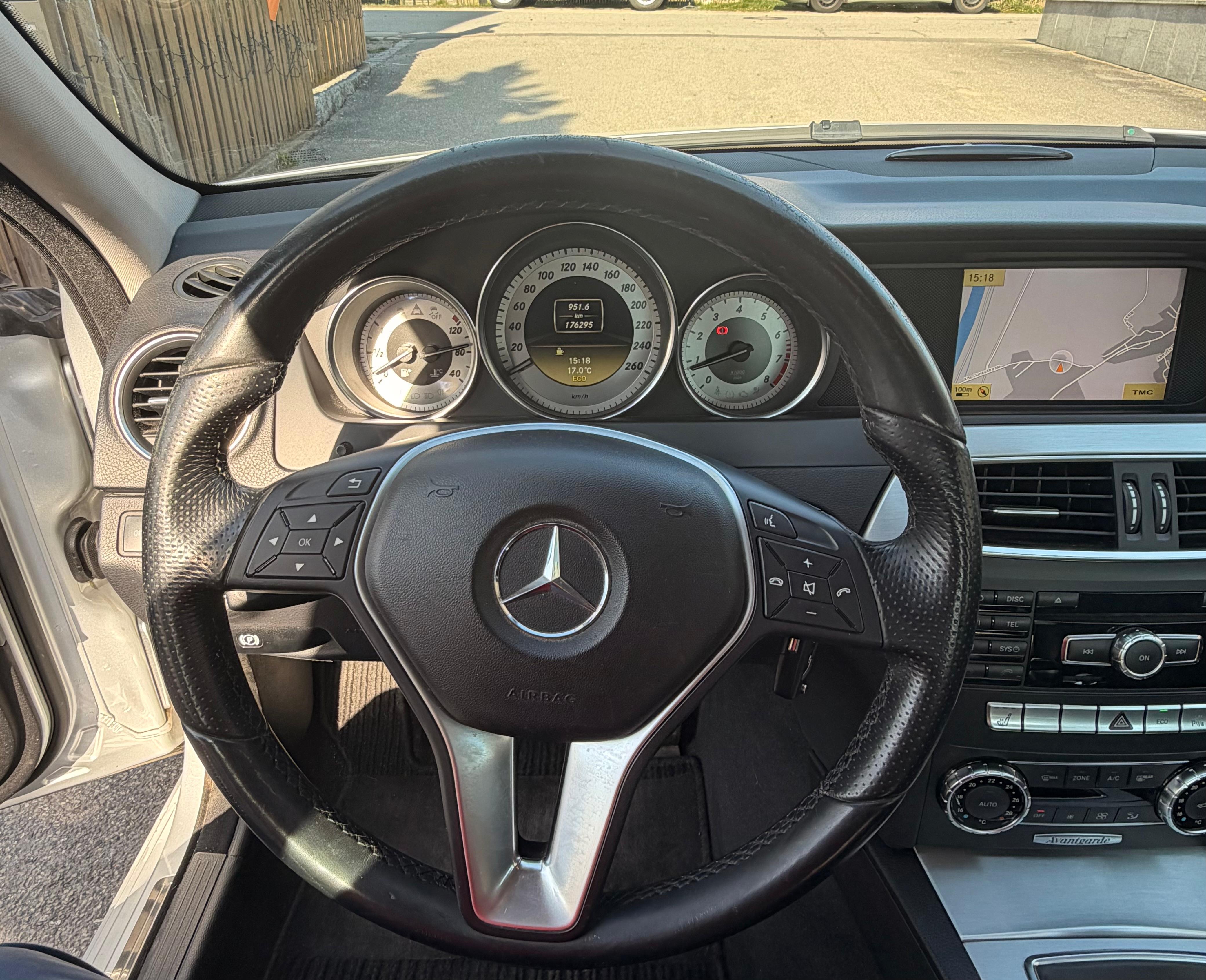 Mercedes-Benz Limousine C 180 CGI BlueEfficiency - Image 20