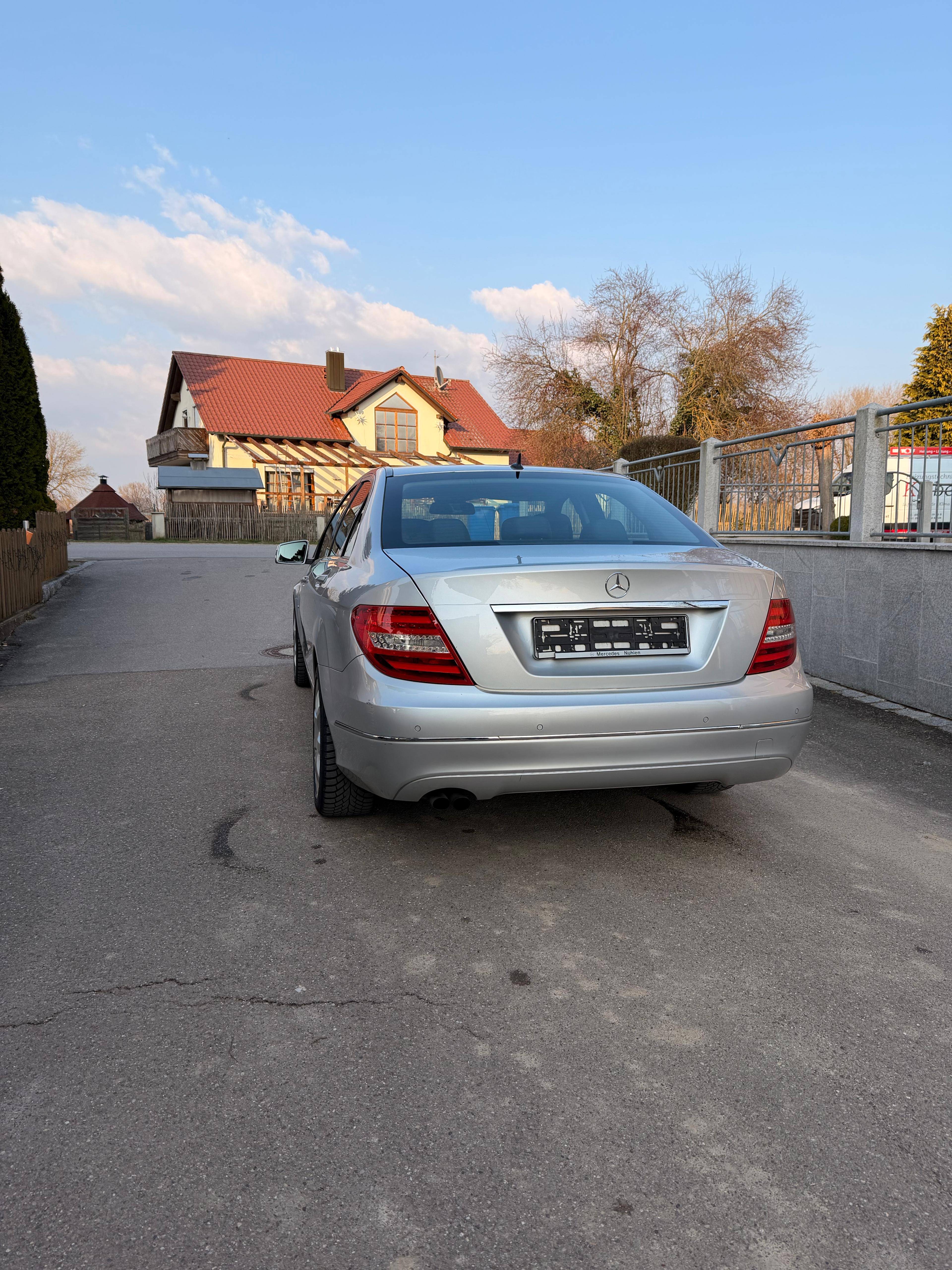 Mercedes-Benz Limousine C 180 CGI BlueEfficiency - Image 9