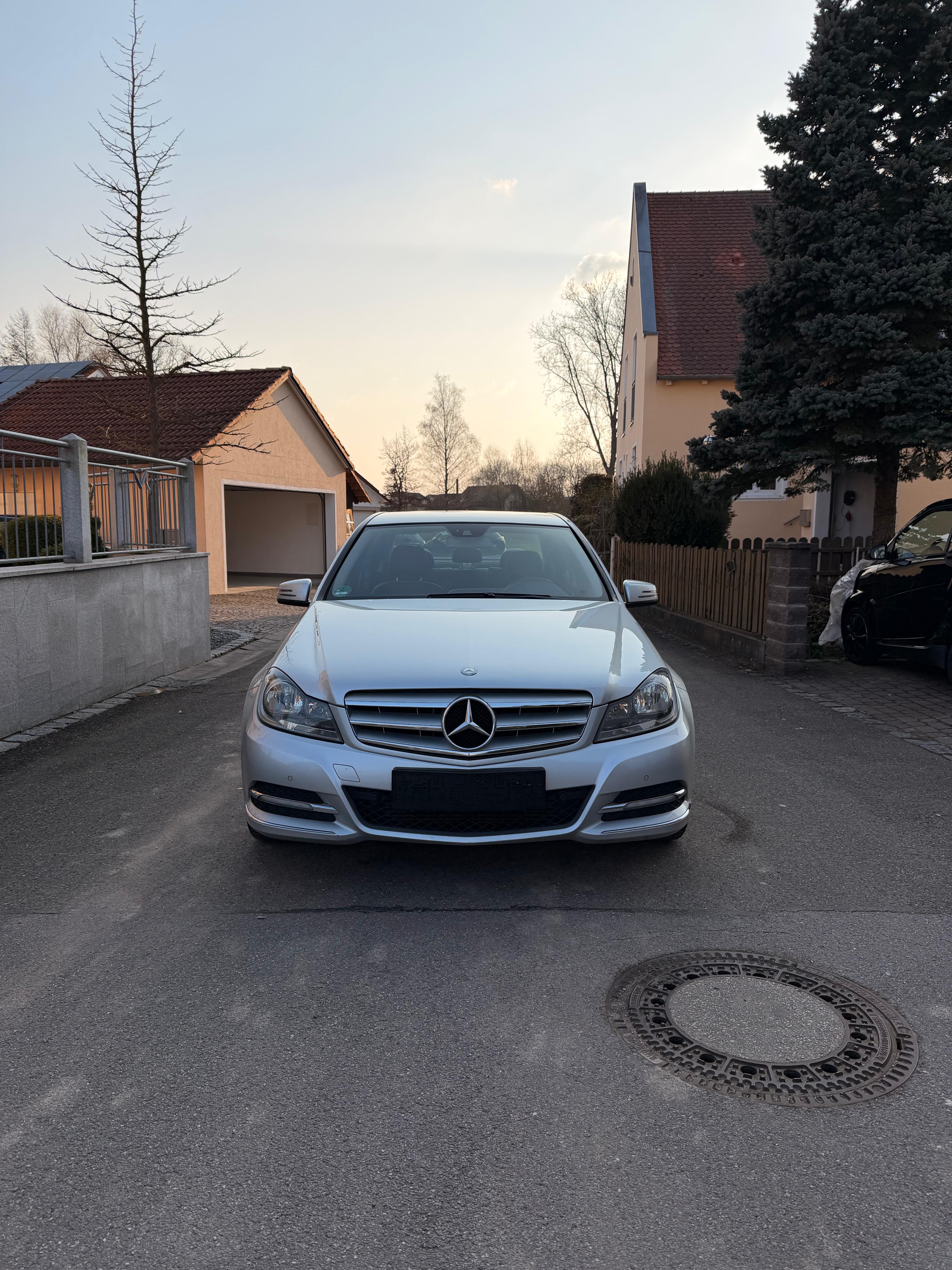 Mercedes-Benz Limousine C 180 CGI BlueEfficiency - Image 6