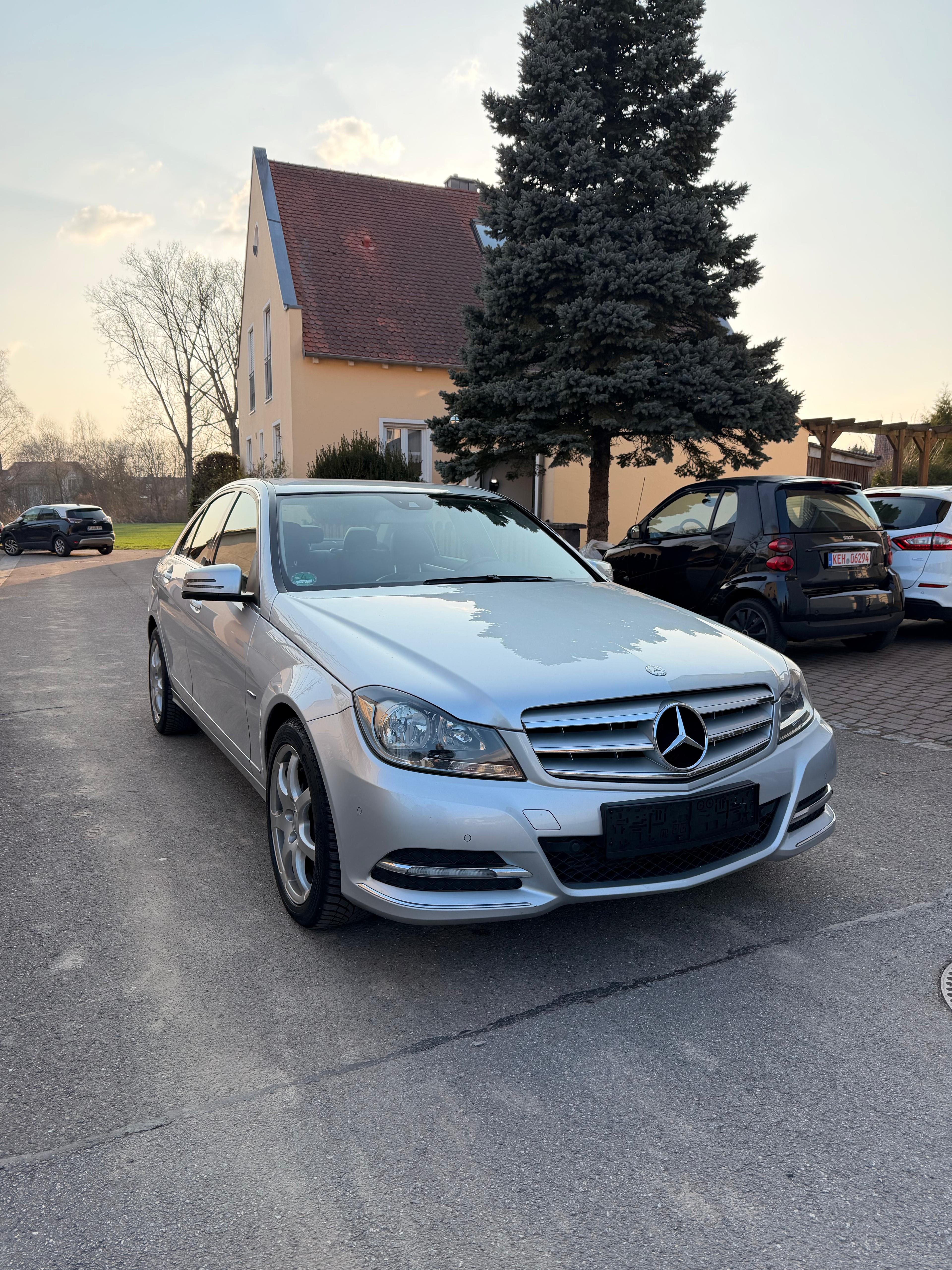 Mercedes-Benz Limousine C 180 CGI BlueEfficiency - Image 2